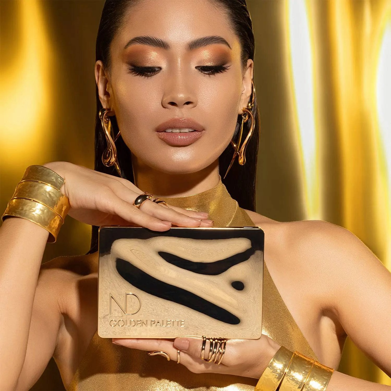 GOLDEN EYESHADOW PALETTE