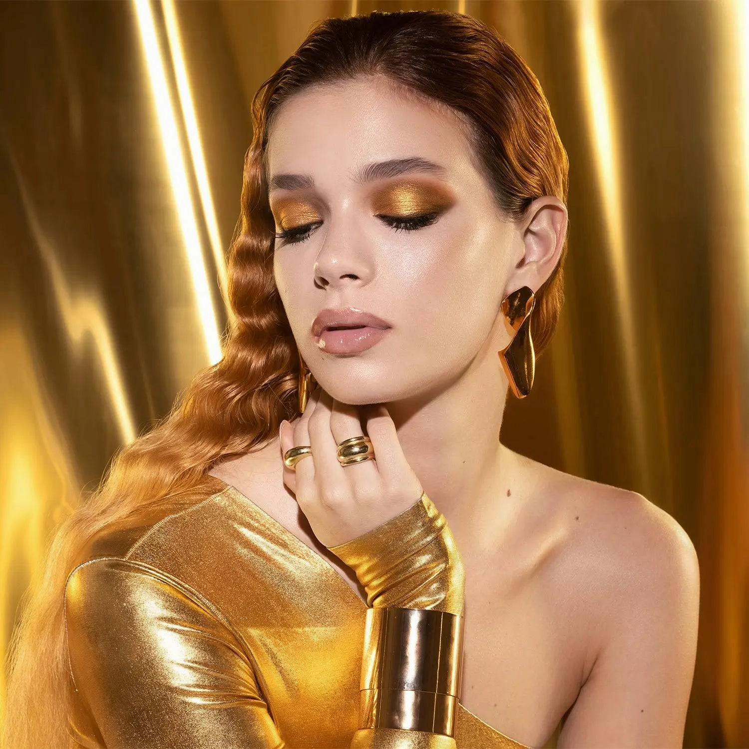 GOLDEN EYESHADOW PALETTE